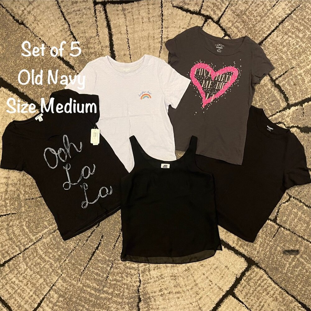 Set of 5 Women's Size Medium Old Navy Tops - 1 is NWT!